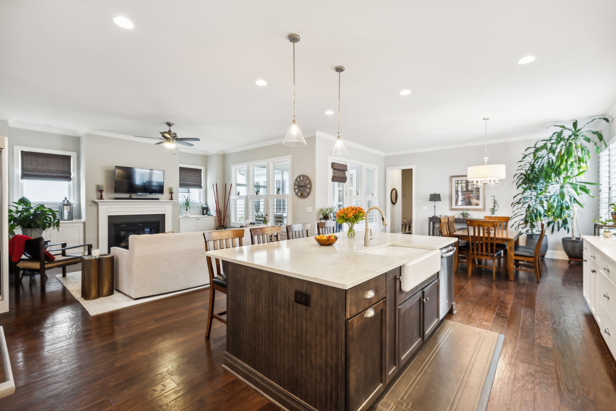 642 Lockwood Ln