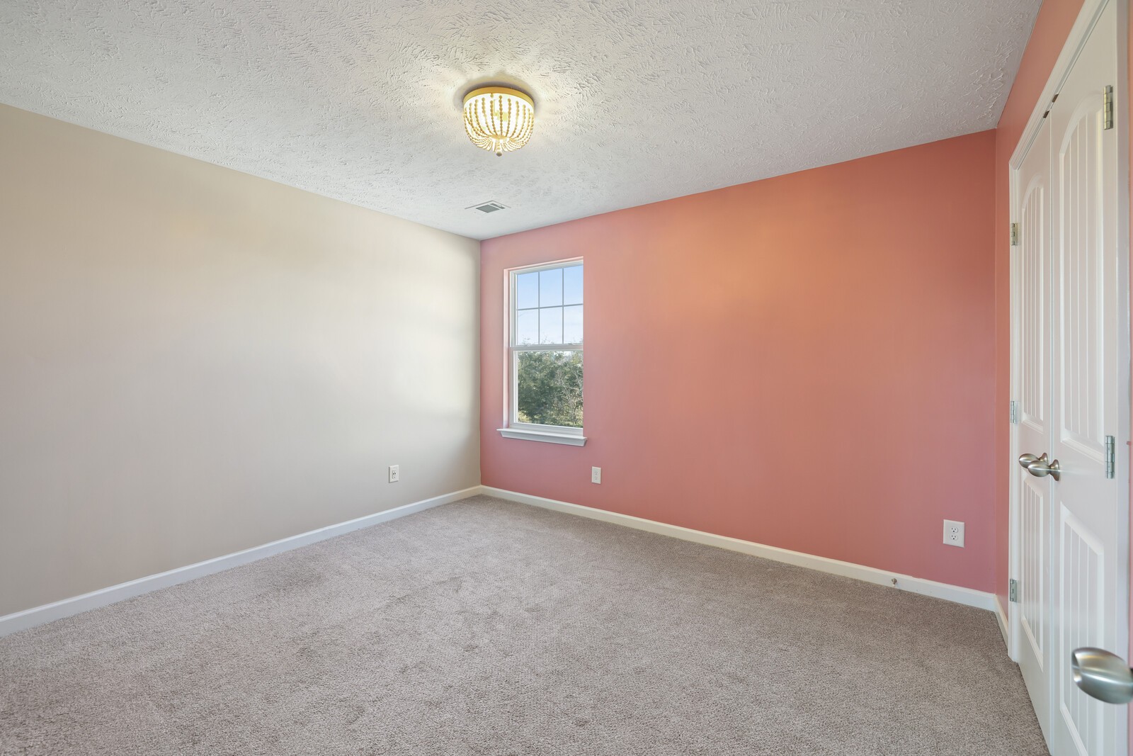 207 Earline Jones Dr