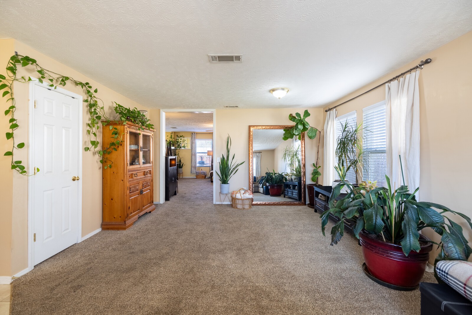 1315 Bundy Dr