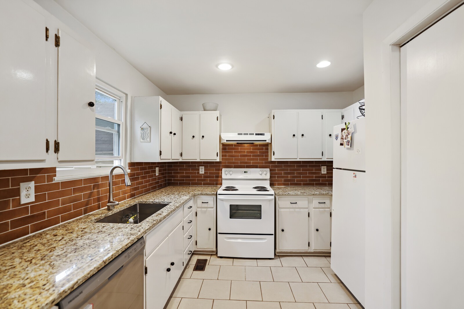 3417 Pleasant Valley Rd