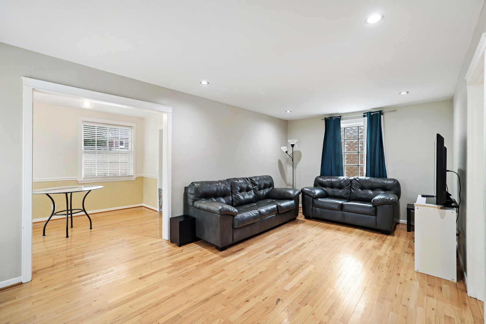 3417 Pleasant Valley Rd