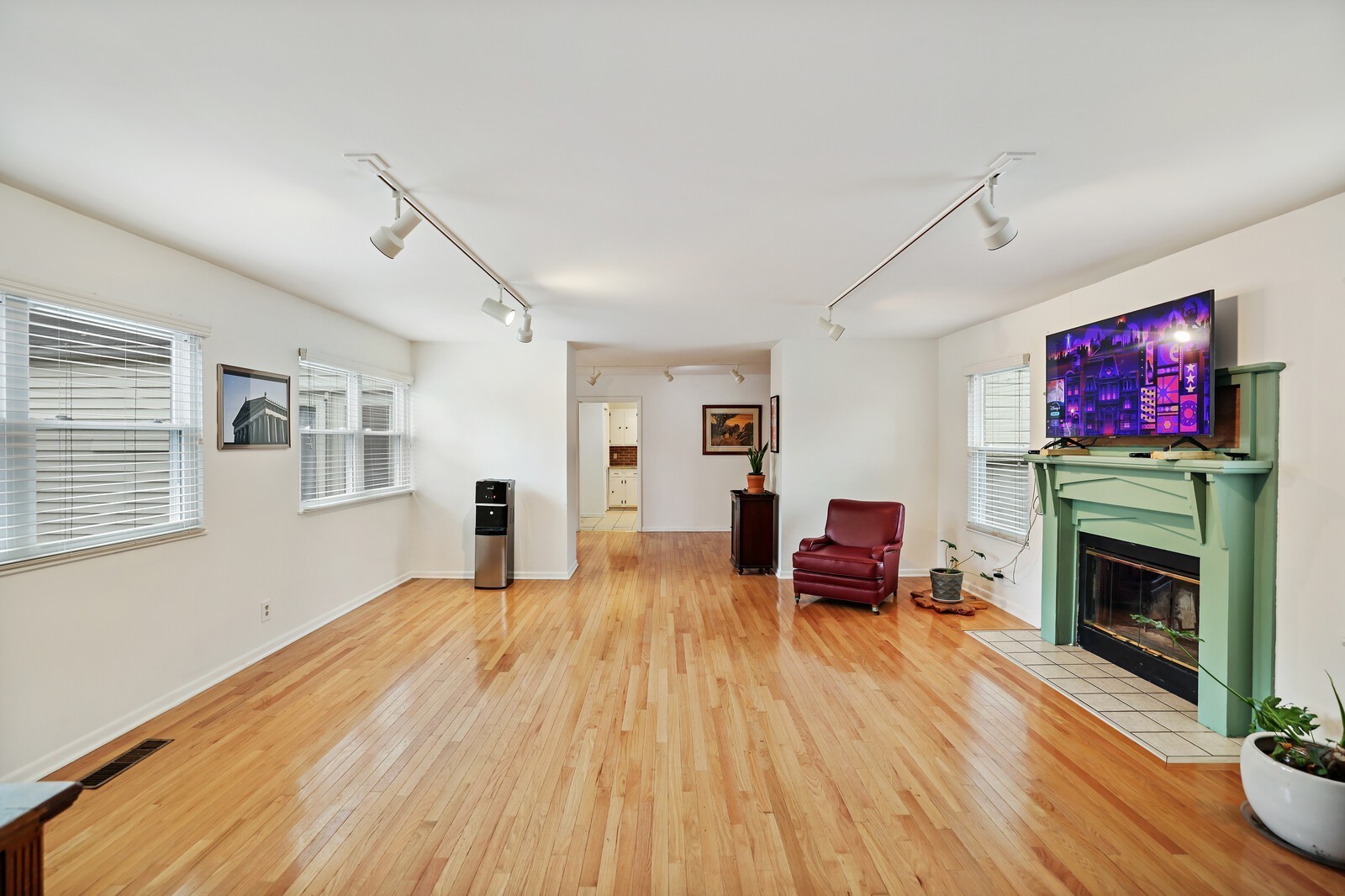 3417 Pleasant Valley Rd