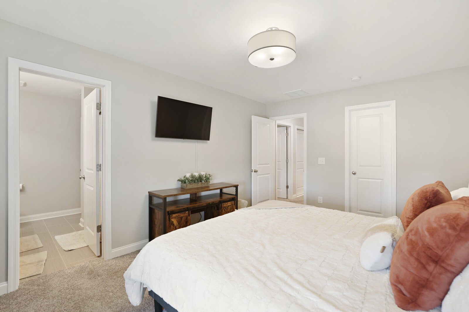 205 Woodhall Ct