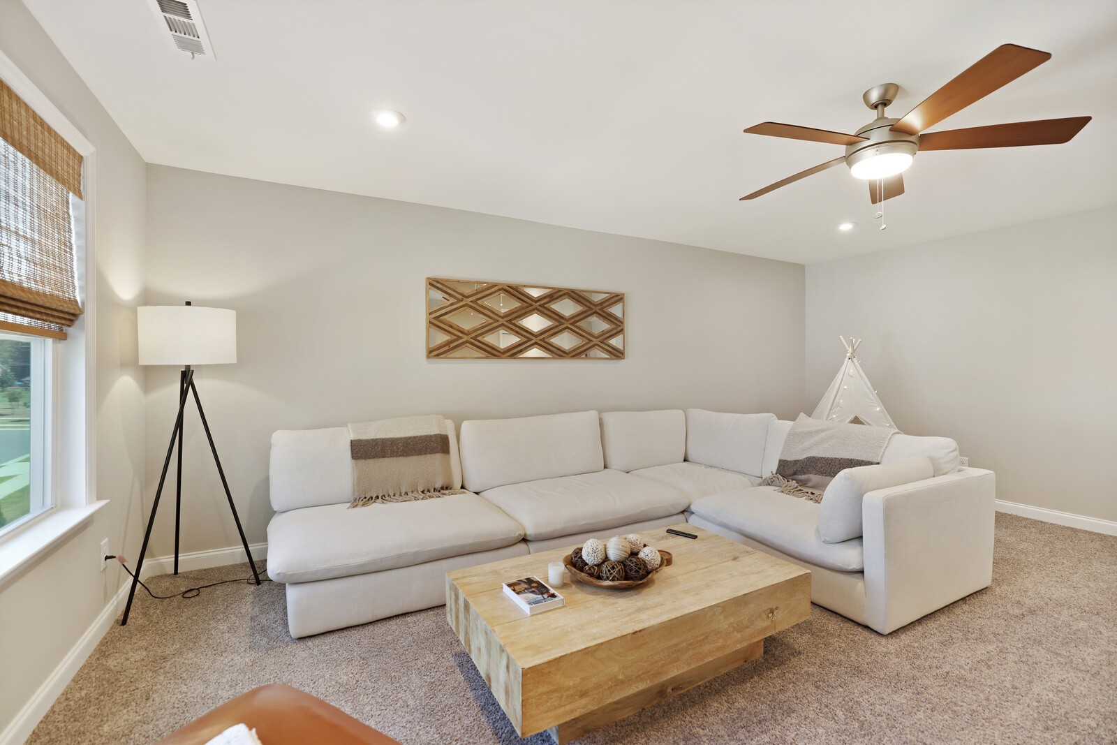 205 Woodhall Ct