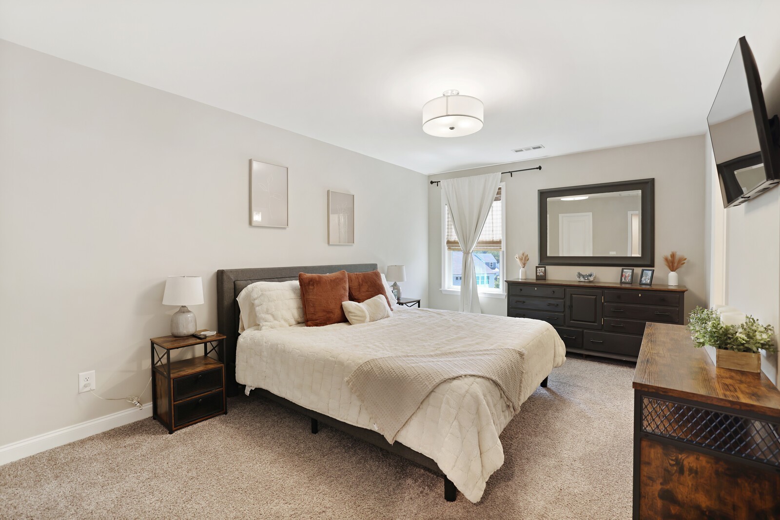 205 Woodhall Ct