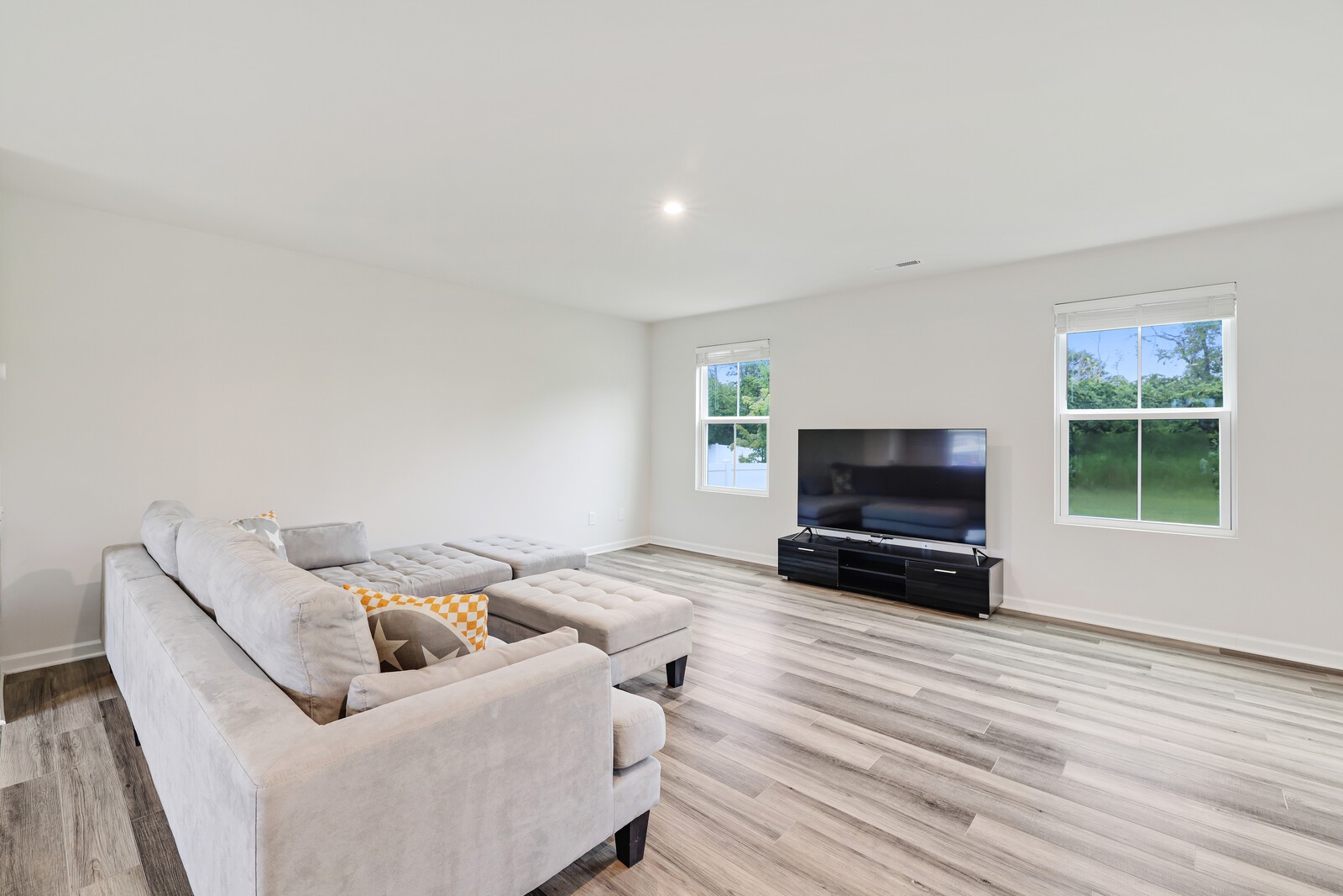 2709 Huntmere Ln