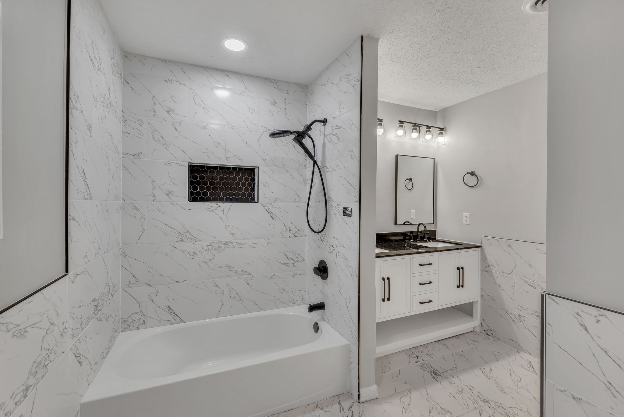 3047 Richmond Hill Dr