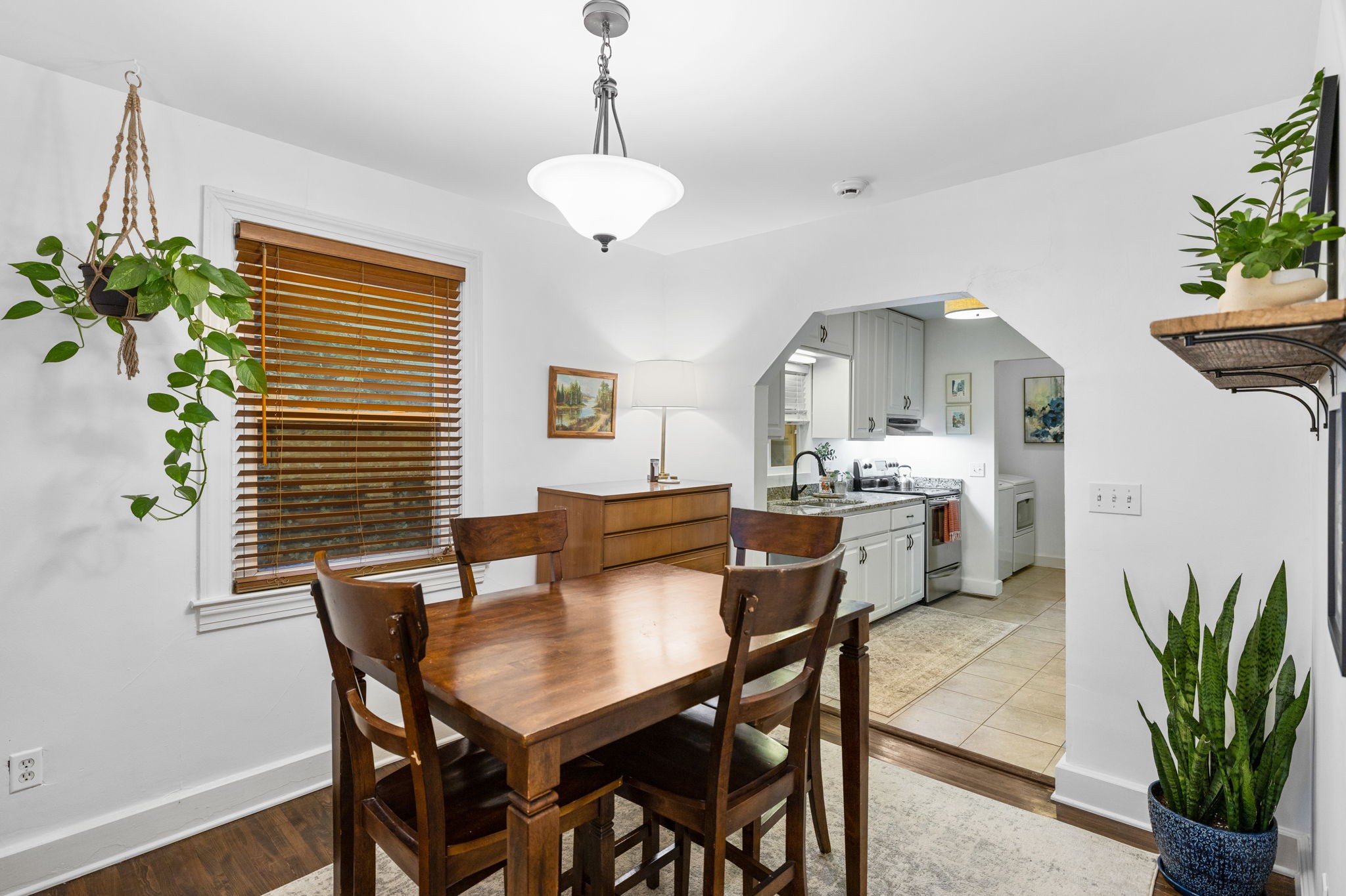 1709 Straightway Ave