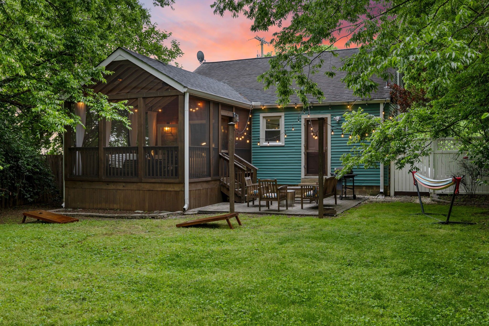 1709 Straightway Ave