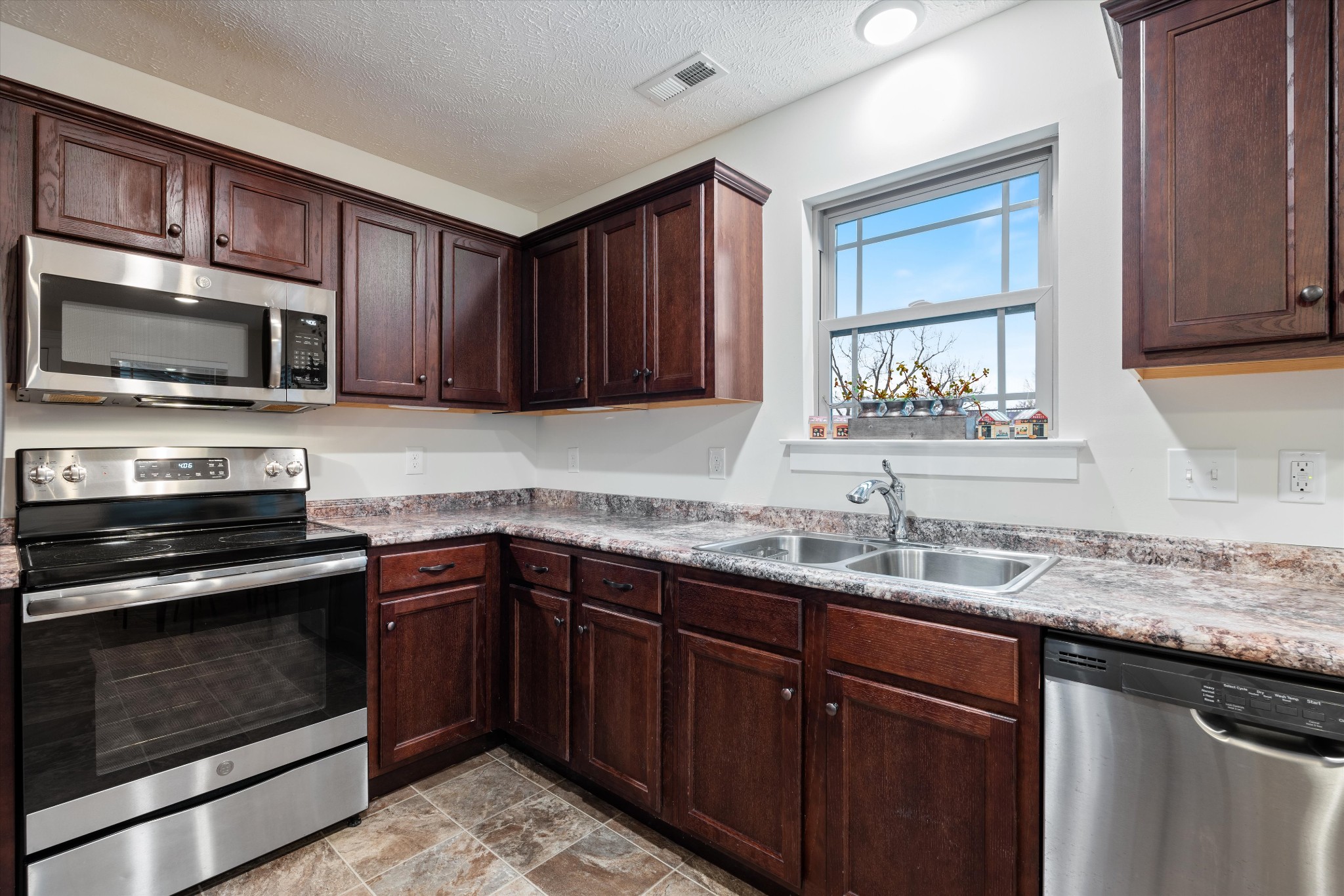 338 Providence Dr