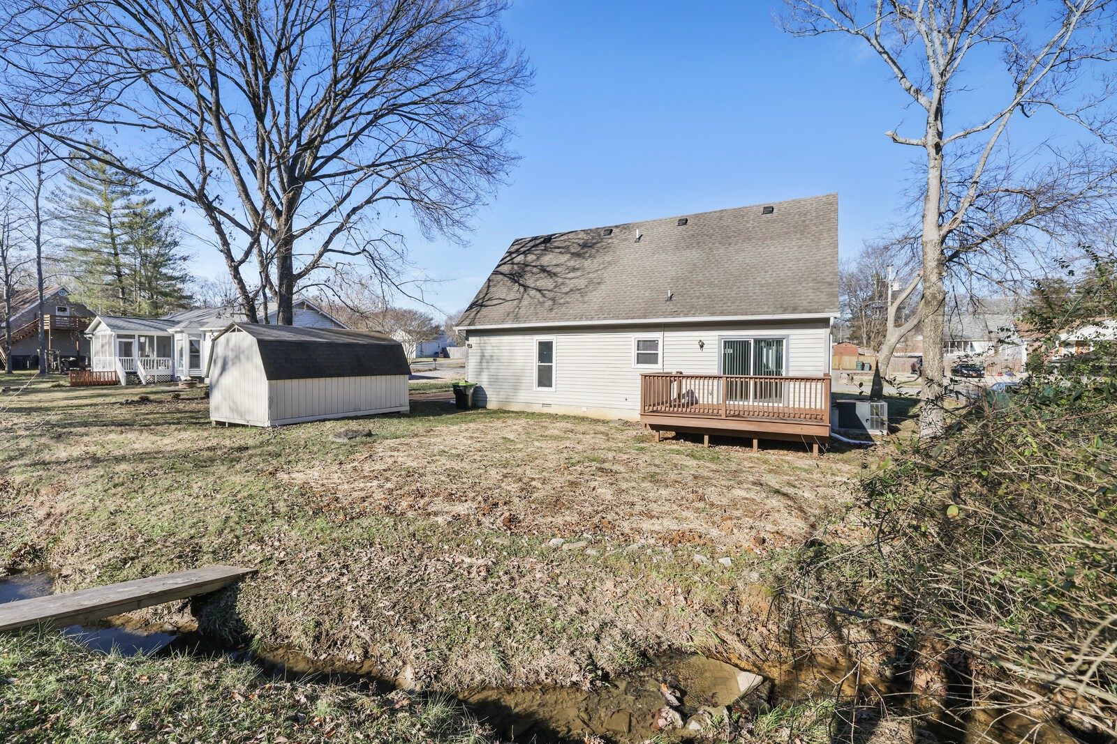 206 Vickie Ct