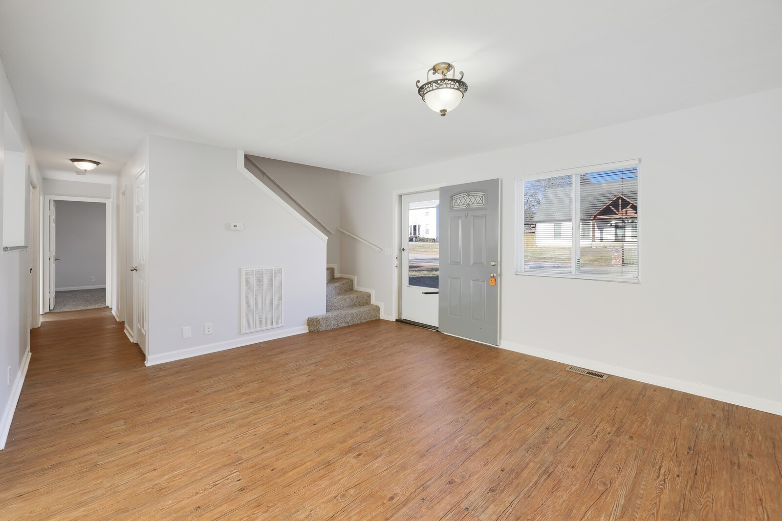 206 Vickie Ct