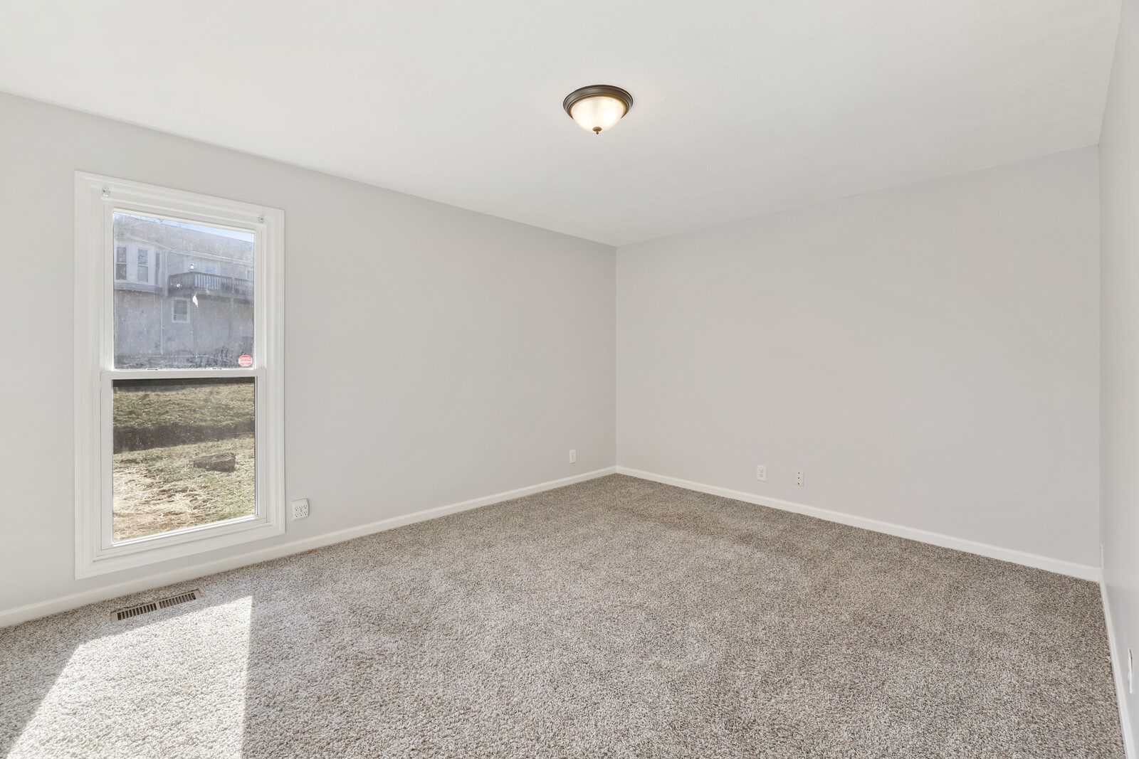 206 Vickie Ct