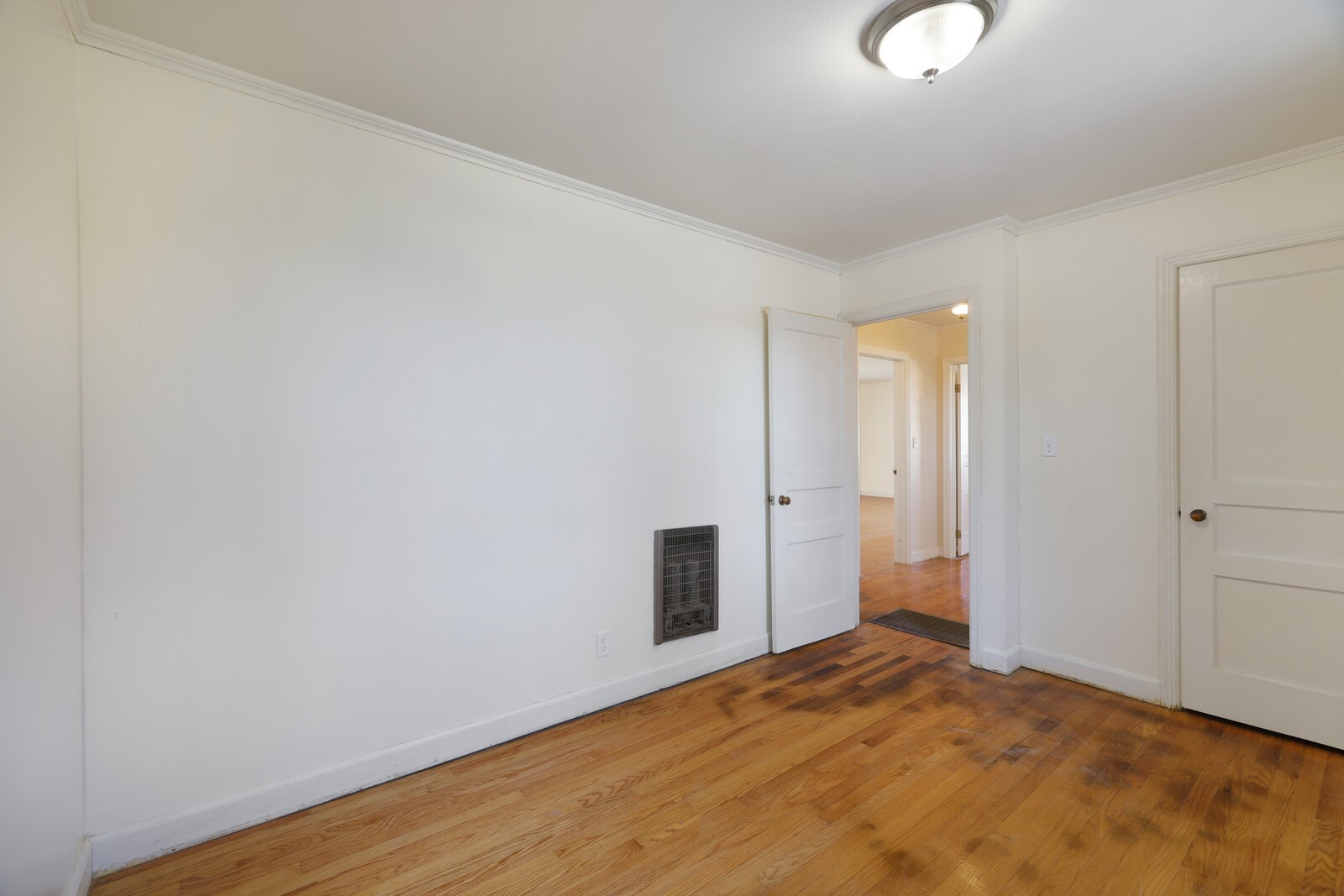 104 Davis St, N