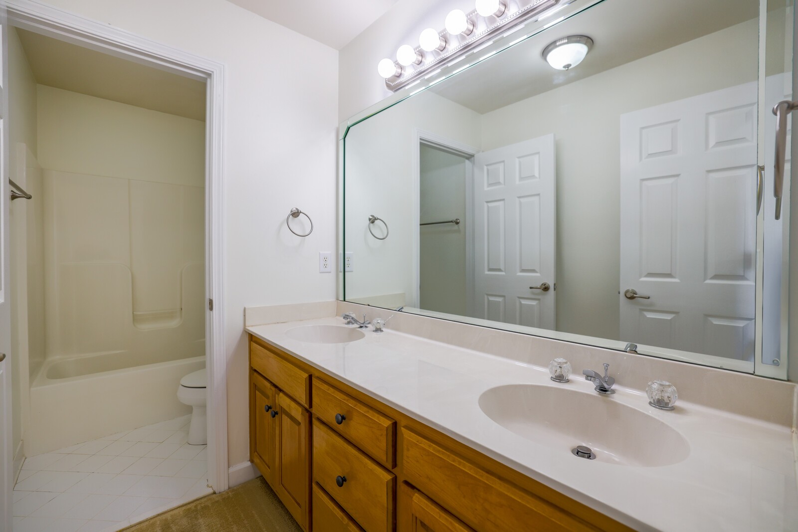 1874 Brentwood Pointe