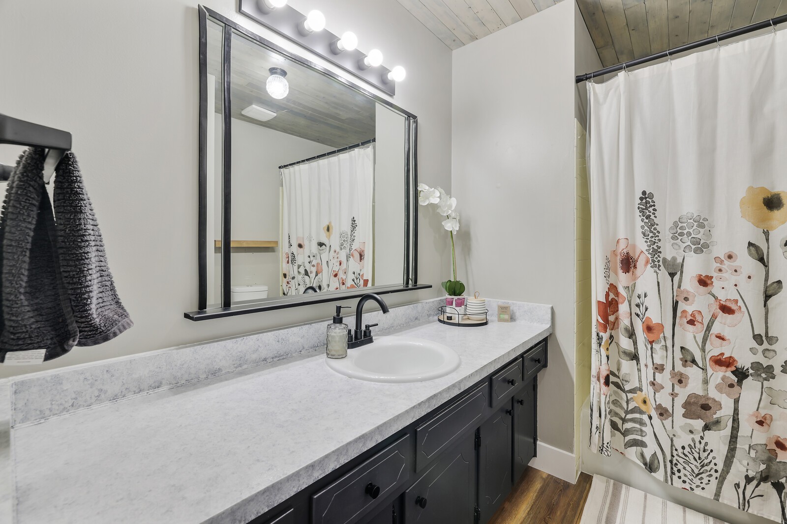 5600 Country Dr Unit: 182