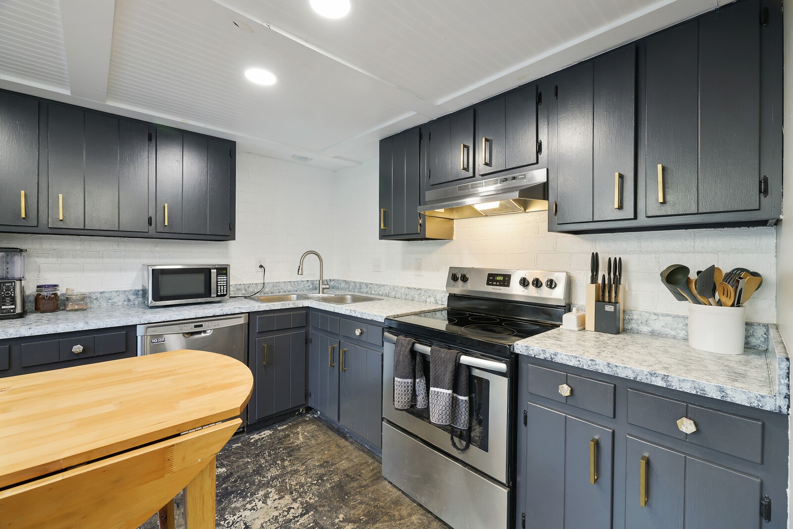 5600 Country Dr Unit: 182