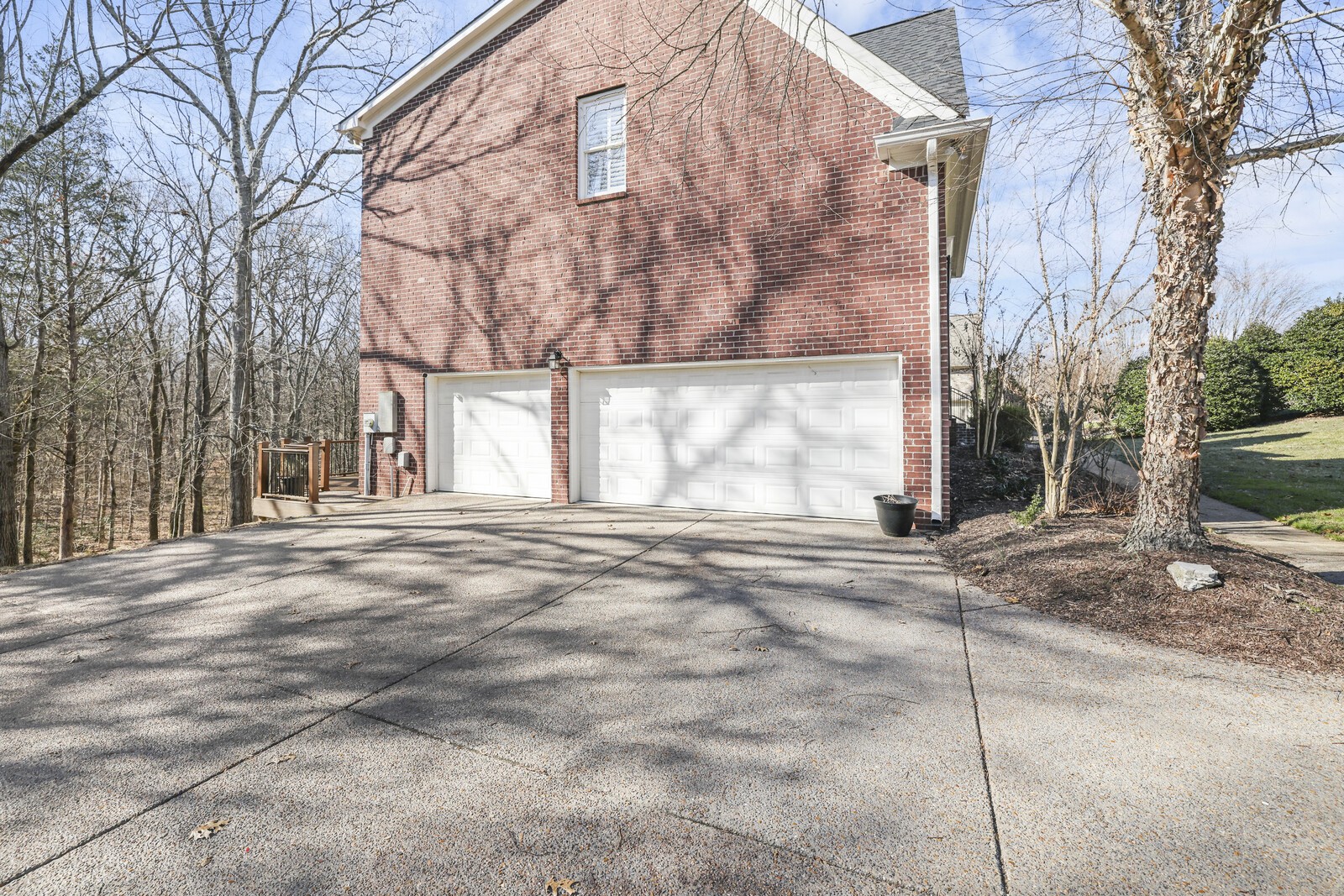 9659 Brunswick Dr