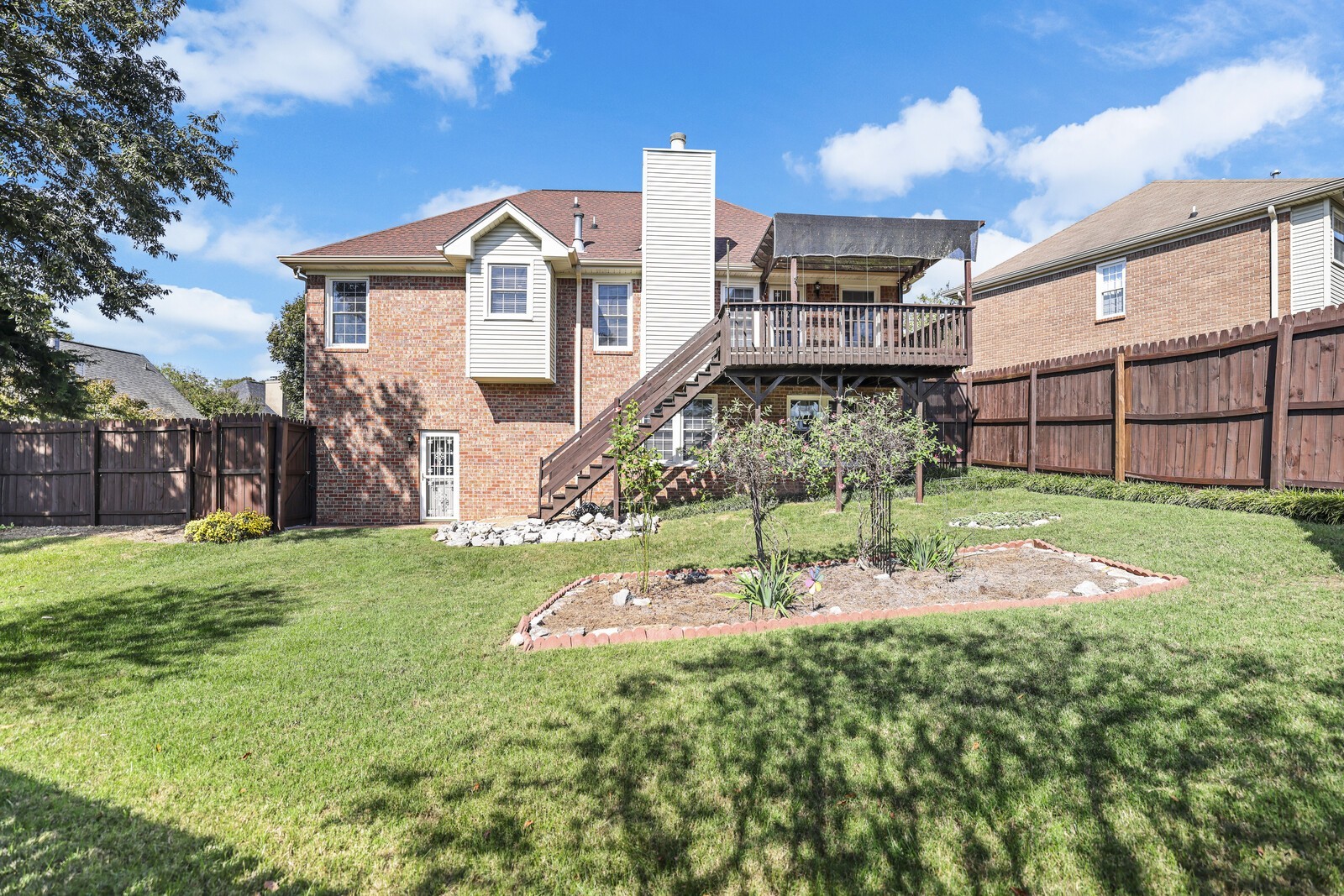 5445 Mainsail Dr