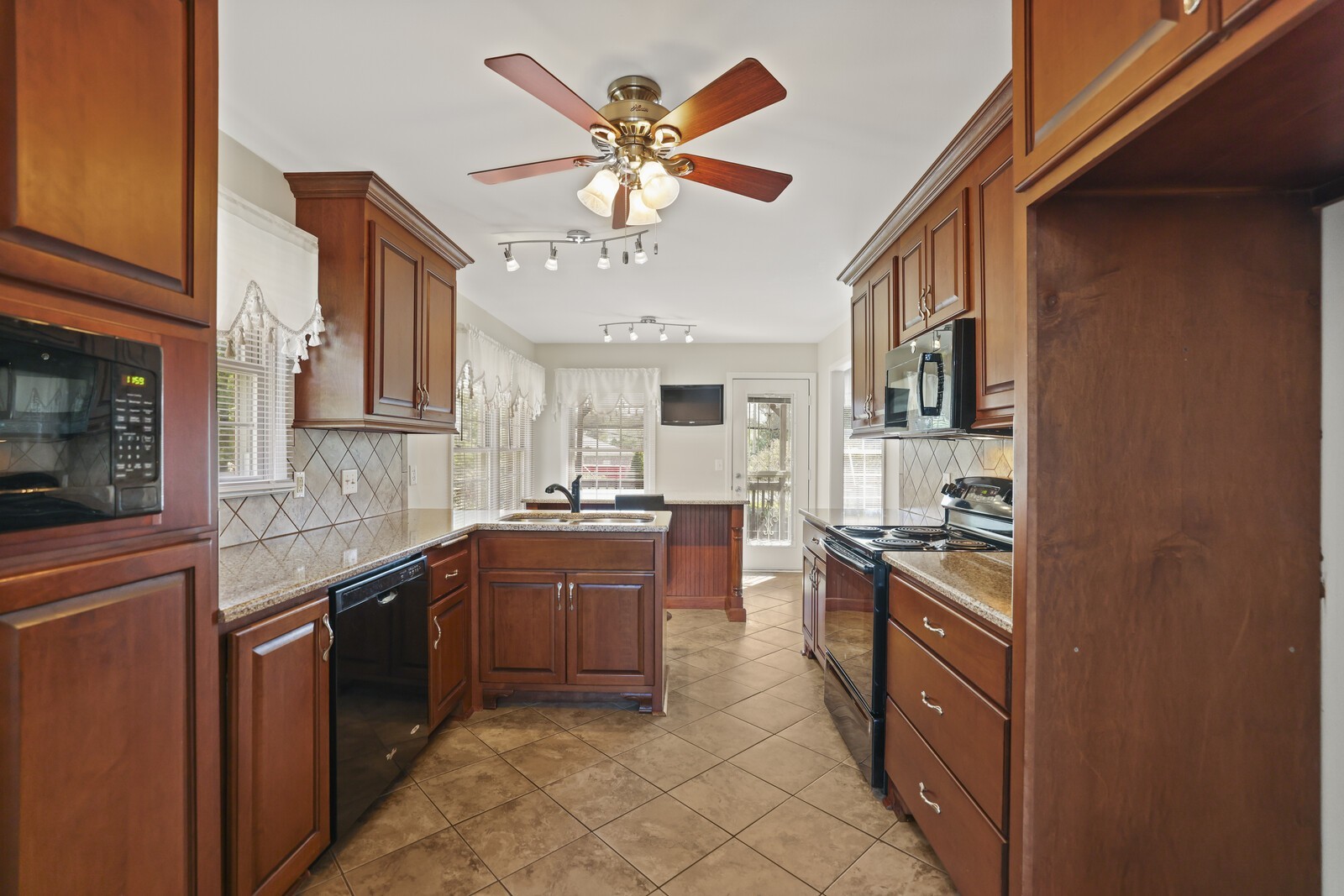 5445 Mainsail Dr