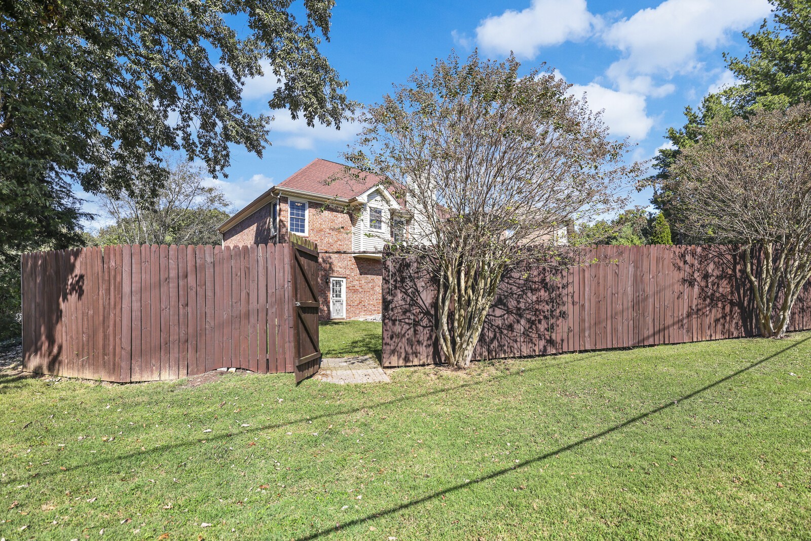 5445 Mainsail Dr