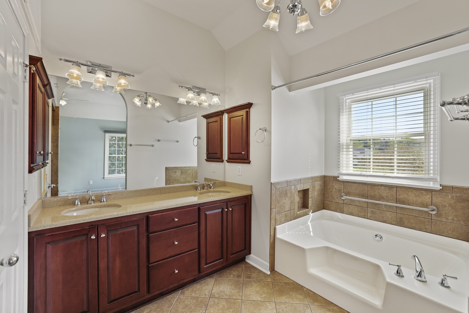 5445 Mainsail Dr