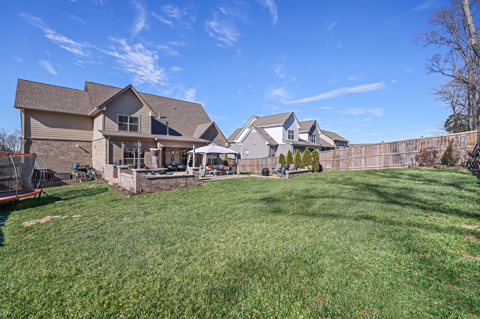 400 Yellowtail Dr