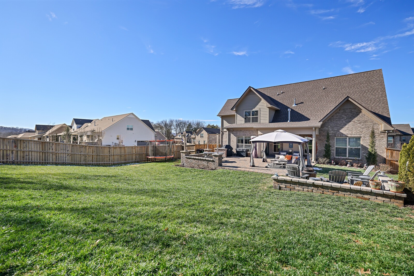 400 Yellowtail Dr
