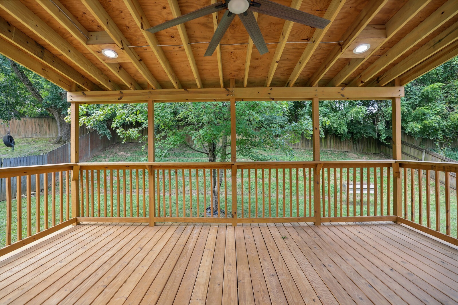 134 Walton Trce, S