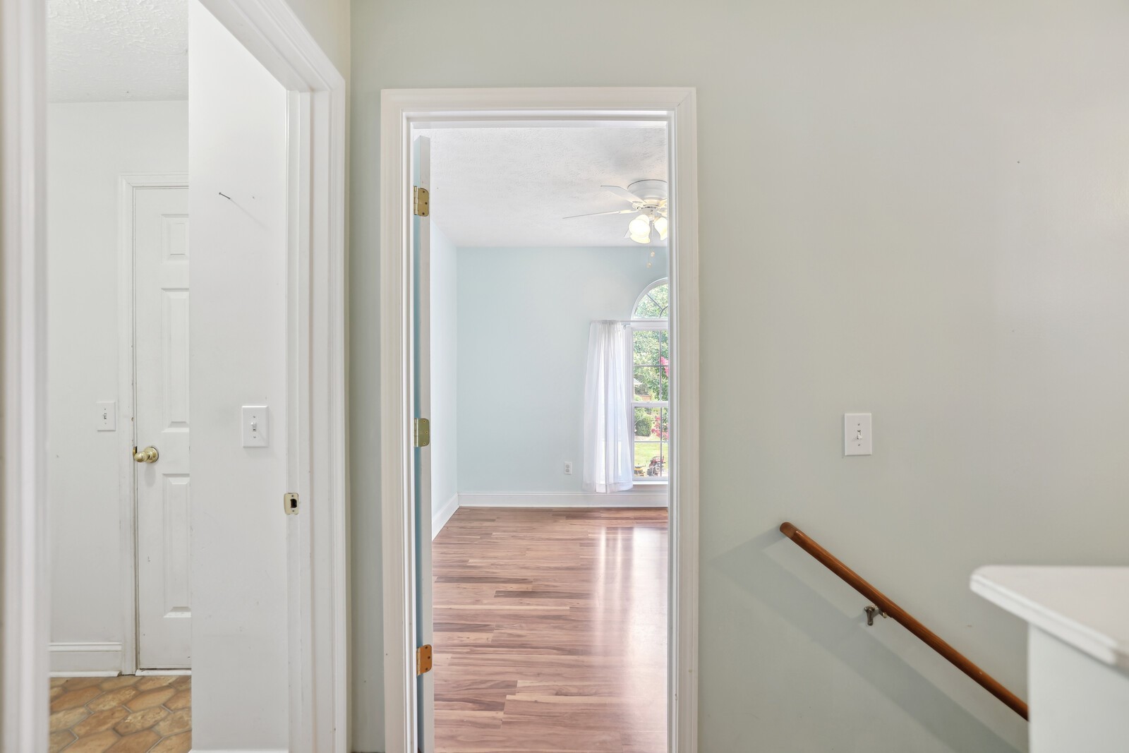 134 Walton Trce, S