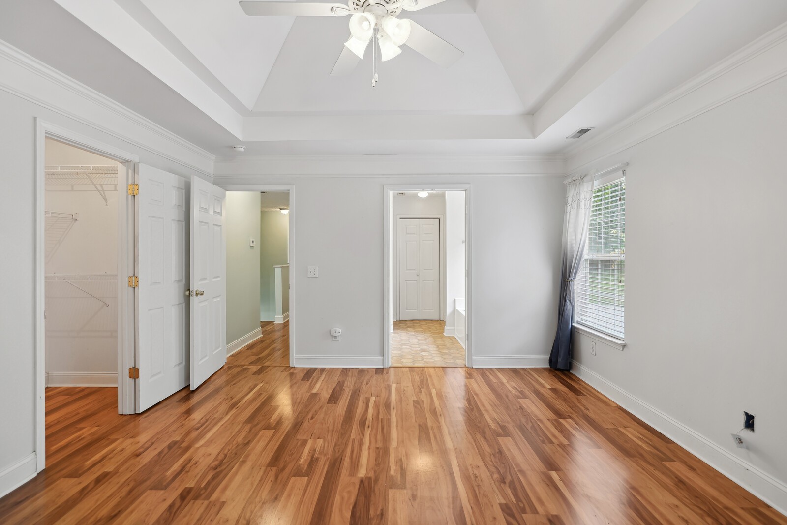 134 Walton Trce, S