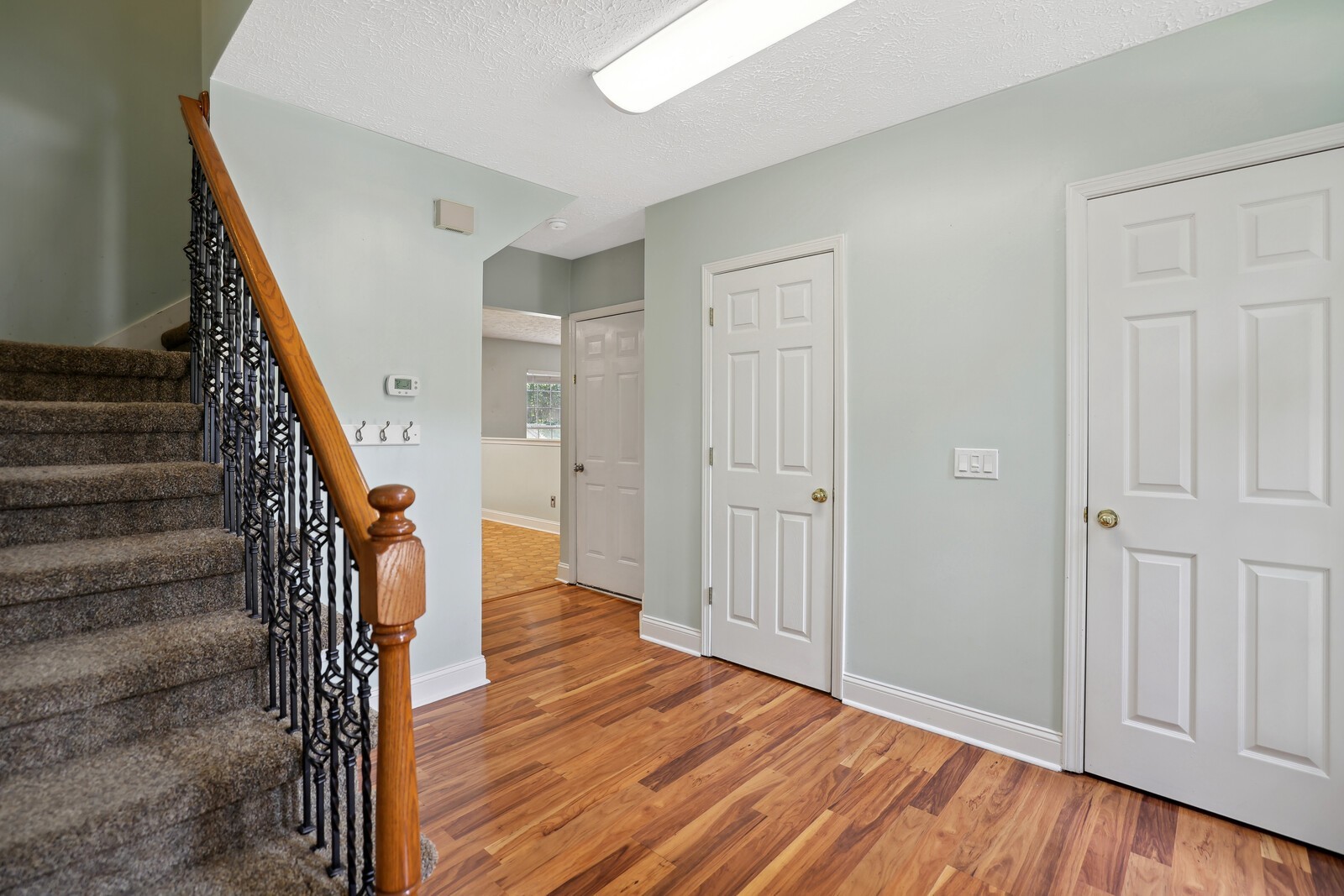 134 Walton Trce, S