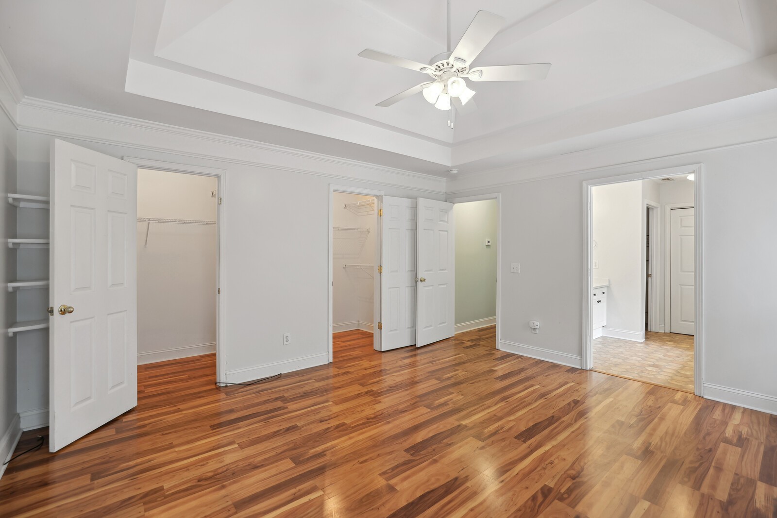 134 Walton Trce, S