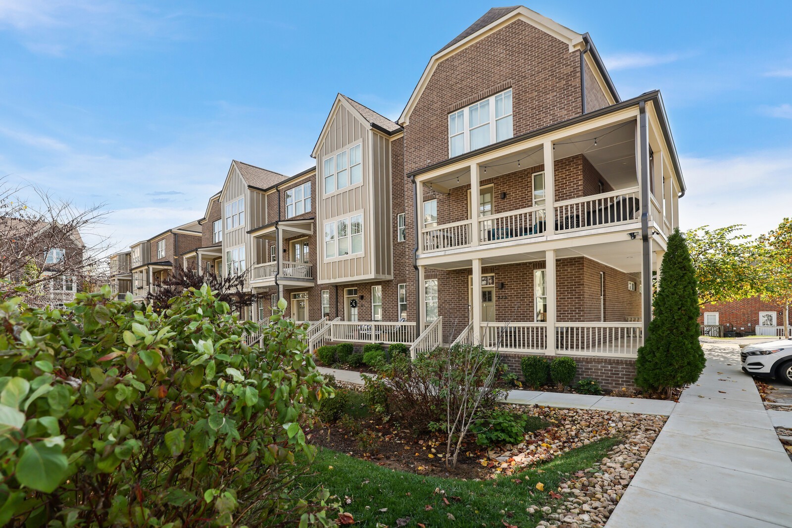 222 Porter Village Cir
