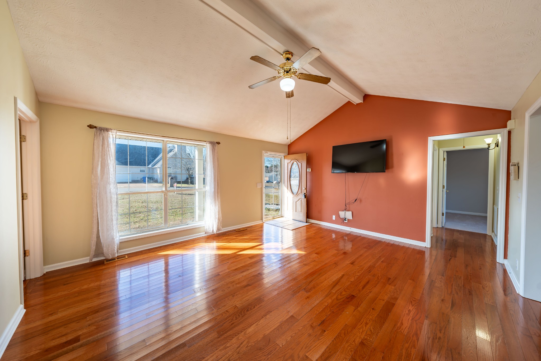 702 Highland Dr