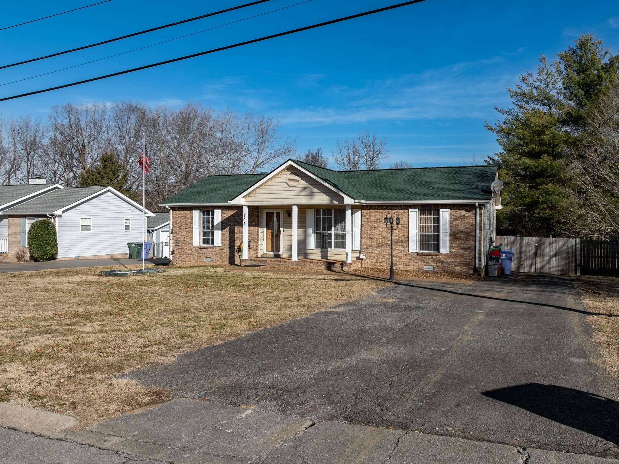 702 Highland Dr