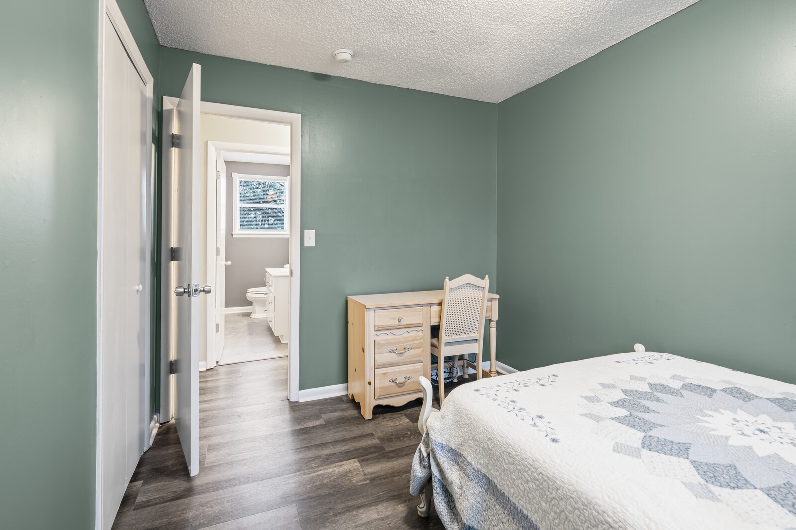 111 Cedar Ridge Dr