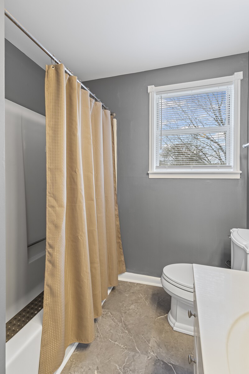 111 Cedar Ridge Dr