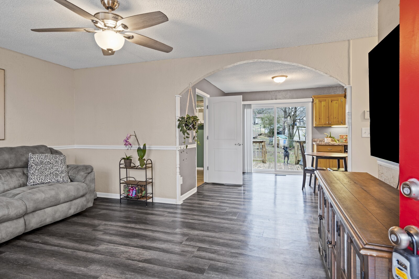 111 Cedar Ridge Dr