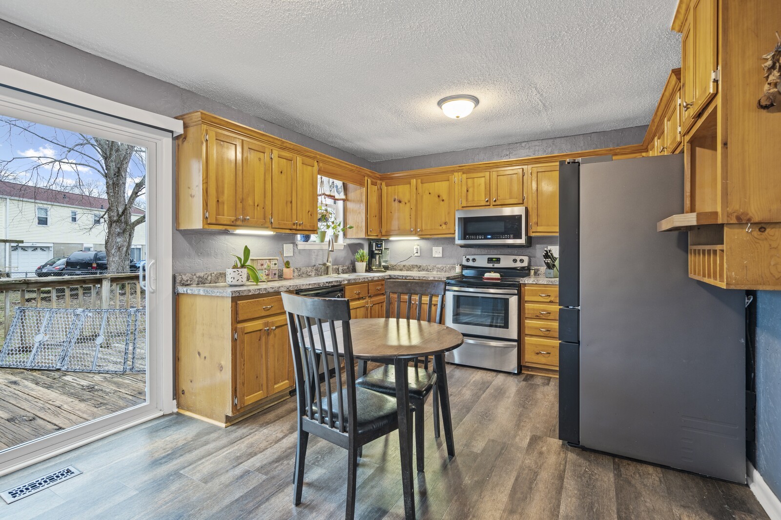 111 Cedar Ridge Dr