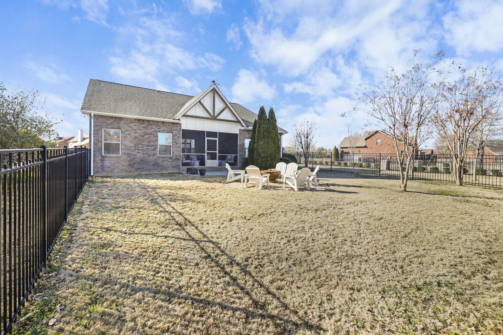 5058 Saint Ives Dr