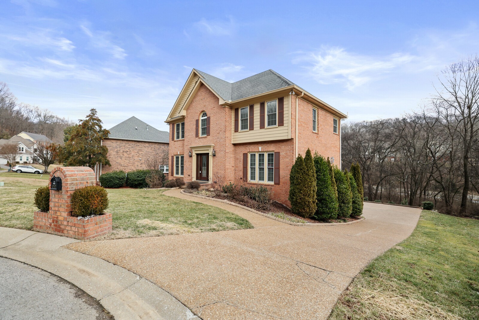 2717 N Highlands Dr