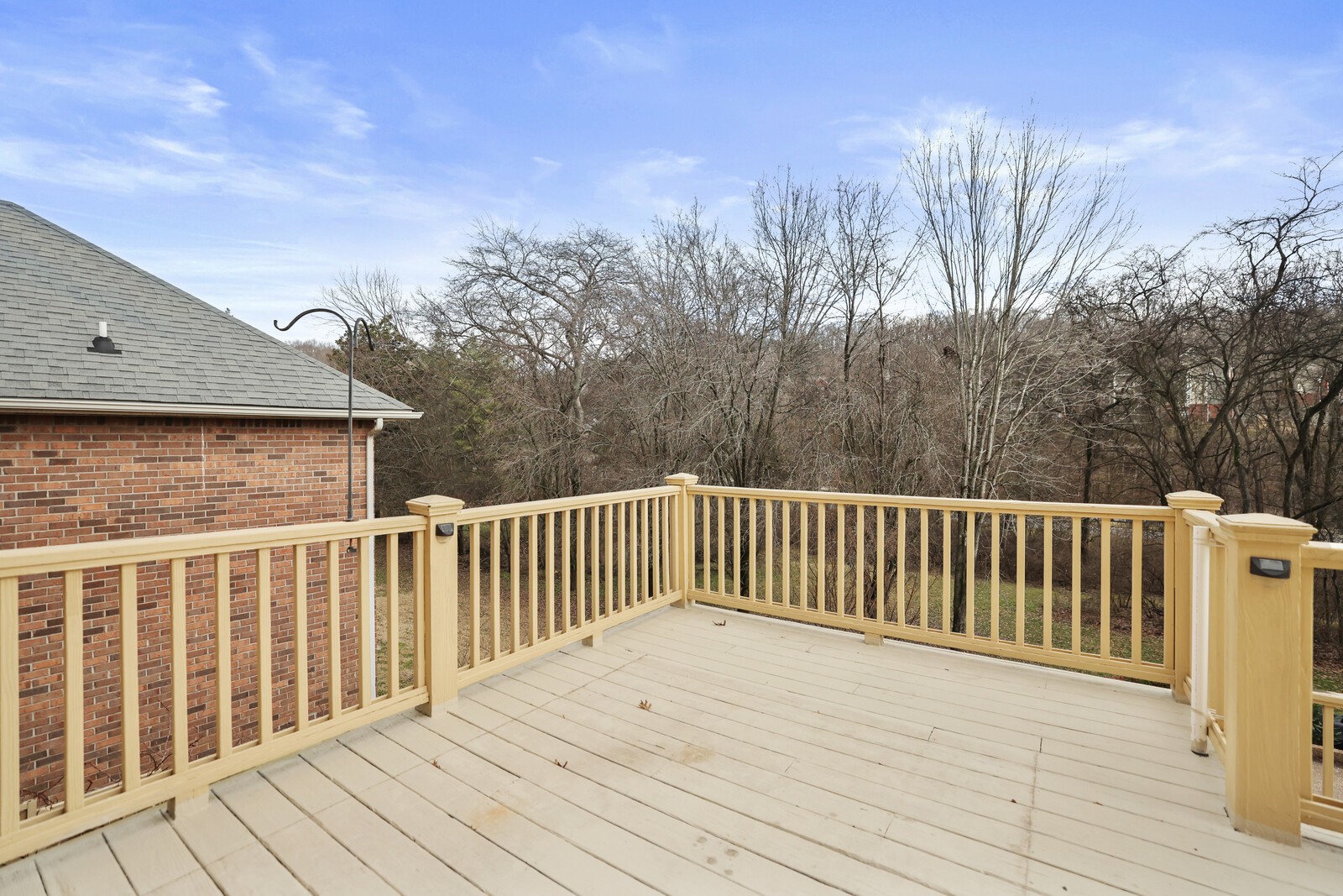 2717 N Highlands Dr
