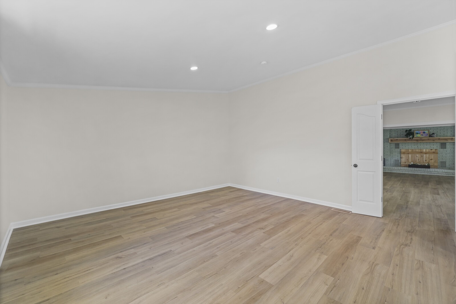 2132 Strickland Dr