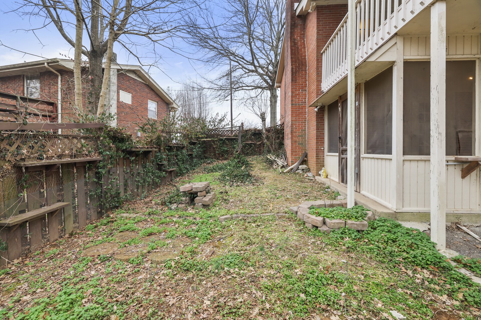 306 Crestridge Dr