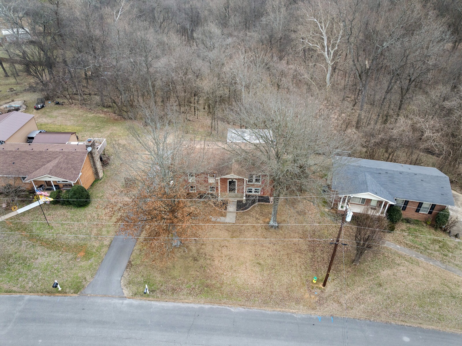 306 Crestridge Dr