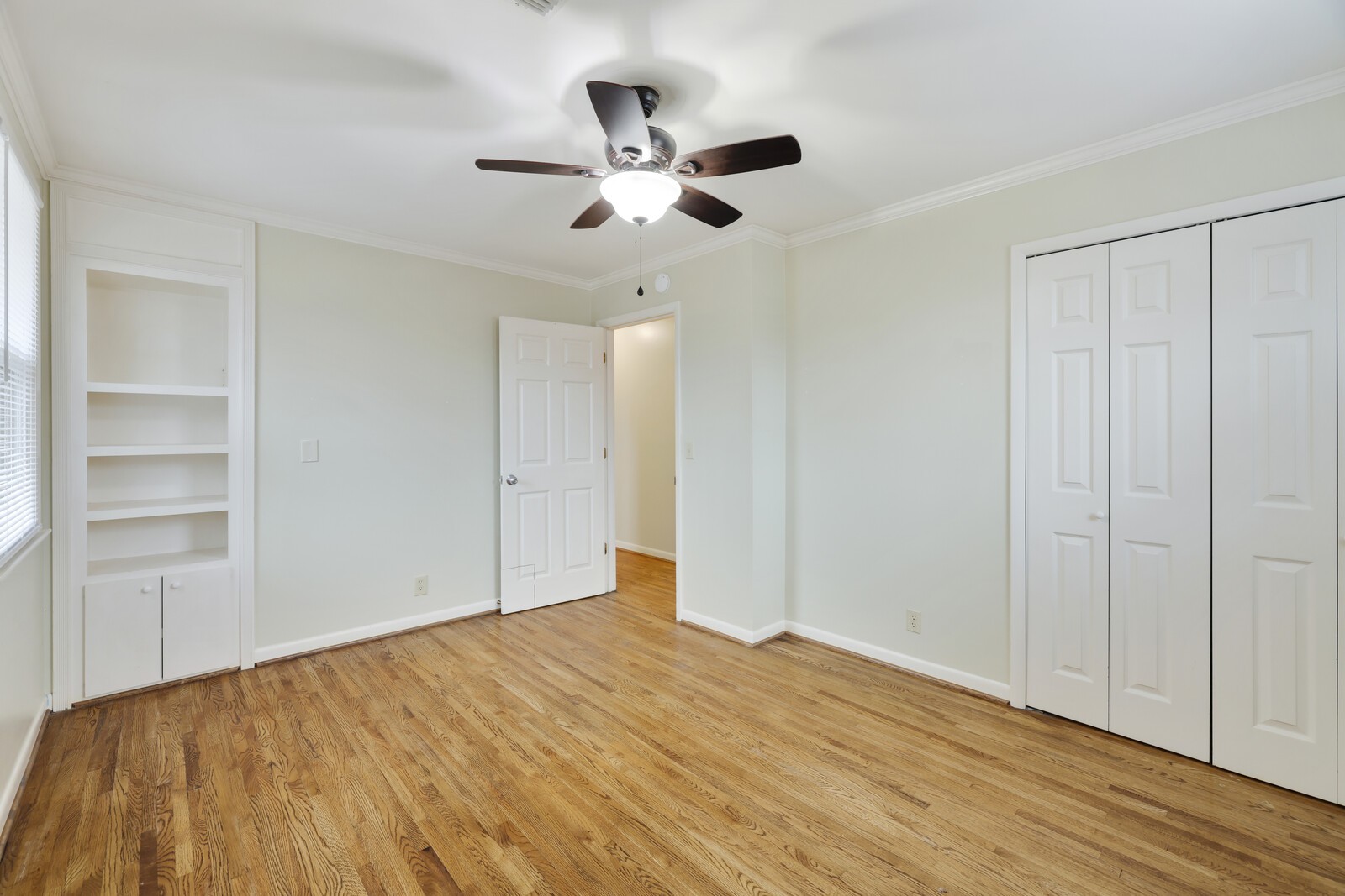 306 Crestridge Dr