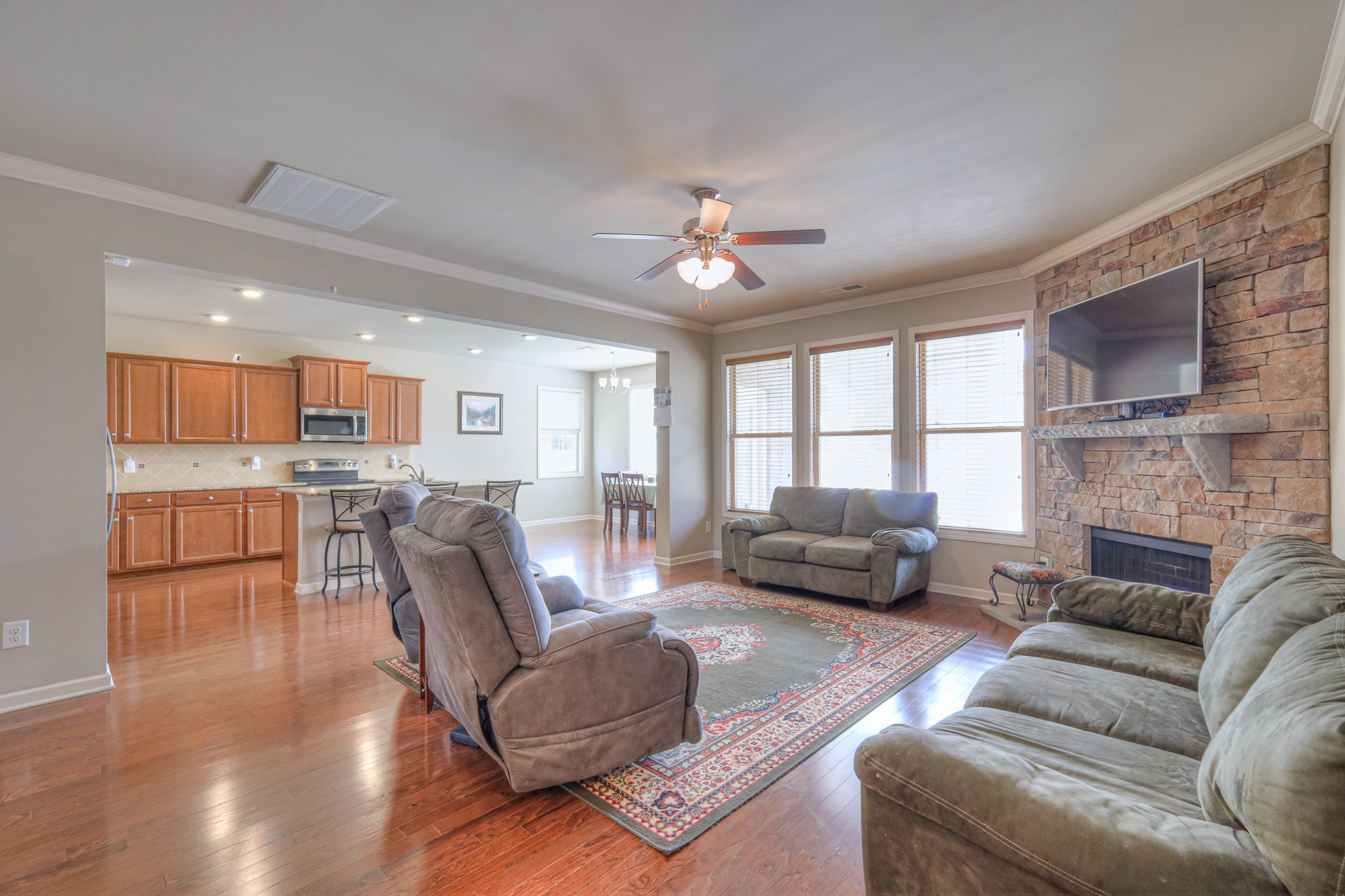 4914 General Eisenhower Dr