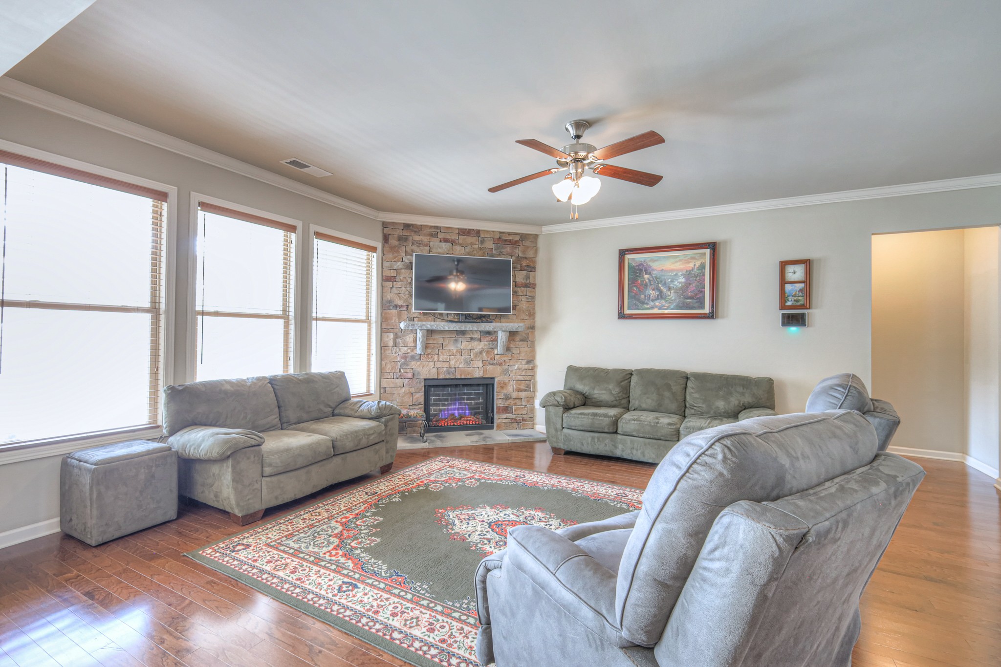 4914 General Eisenhower Dr