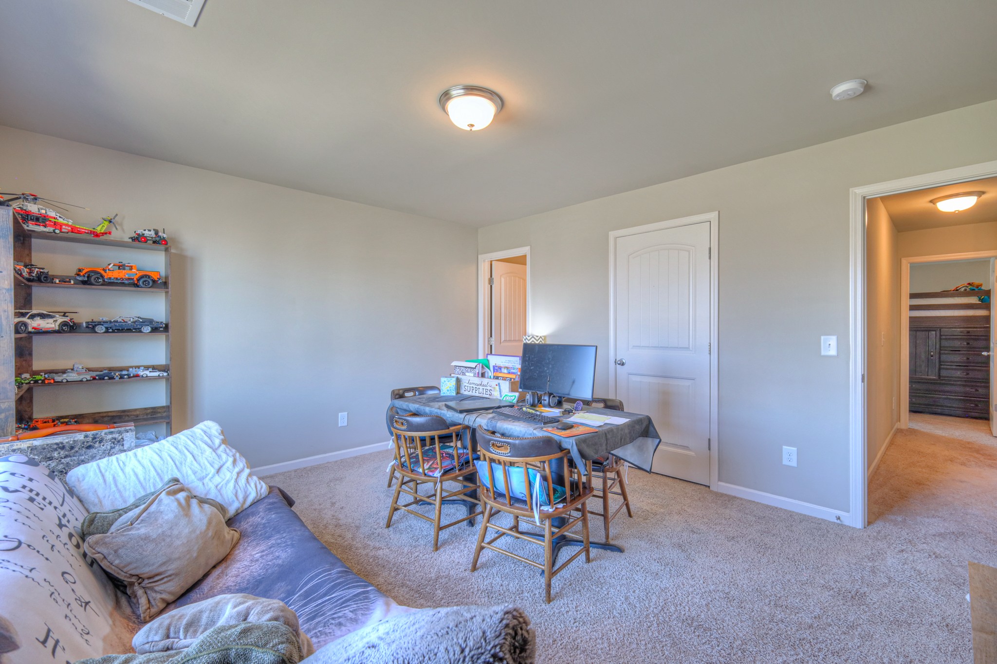 4914 General Eisenhower Dr